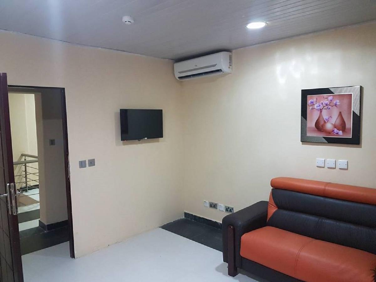 Providence Hotel Abeokuta Экстерьер фото